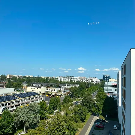 Comfy Near Chopin Airport Apartamento *